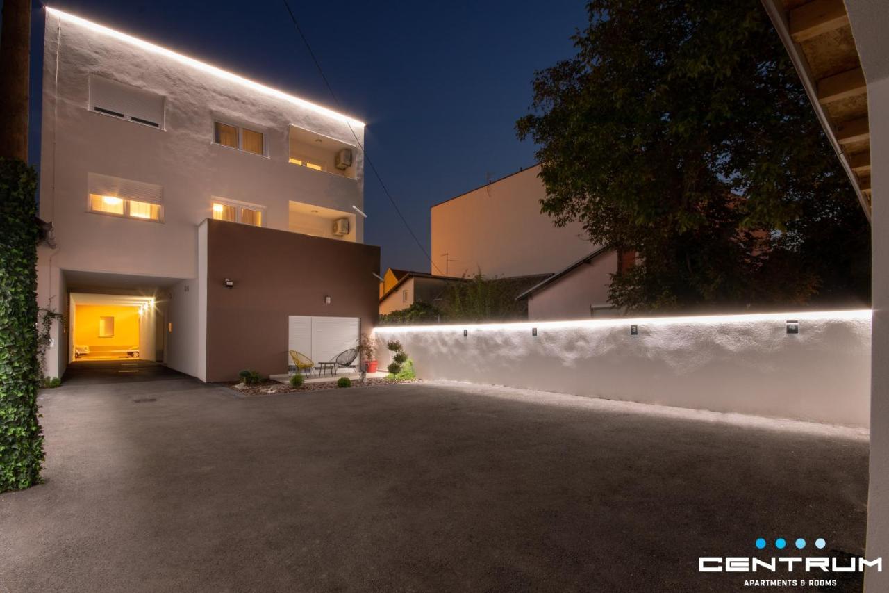 Centrum โอซีเยก ภายนอก รูปภาพ